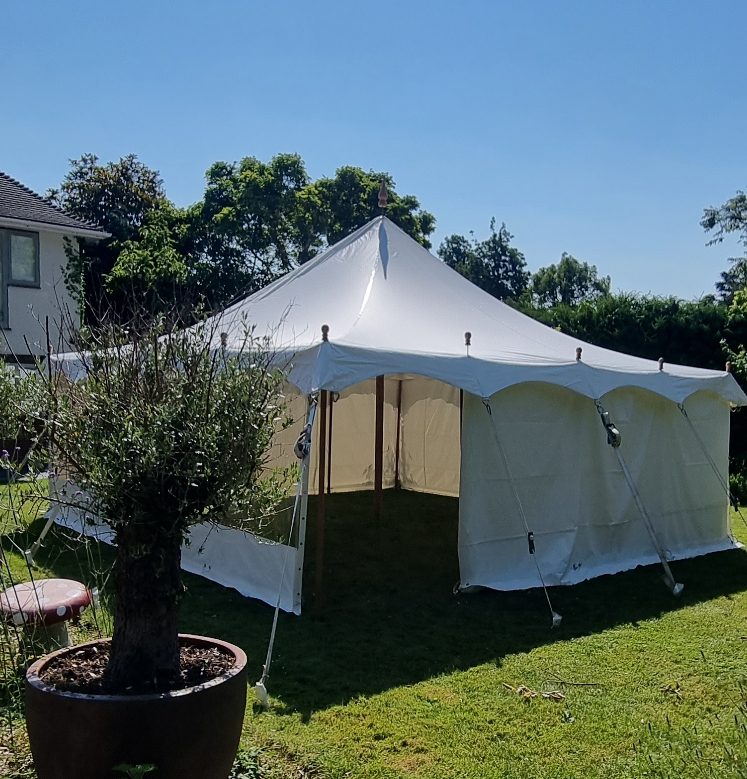 20ft_garden_pole_tent.jpg