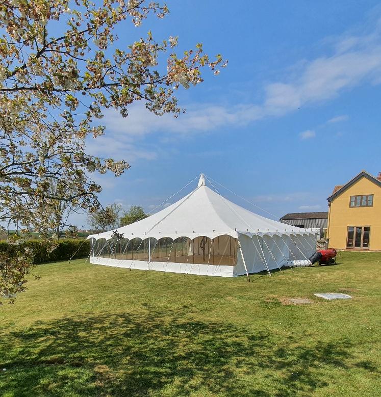 40ftx40ft_rustic_marquee.jpg