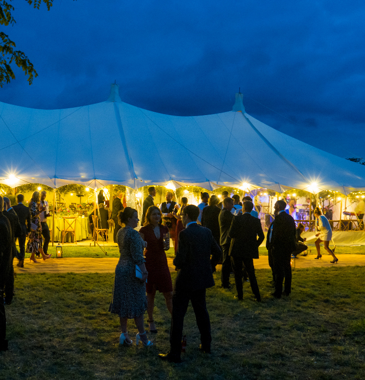 Rustic_tent_at_night.jpg